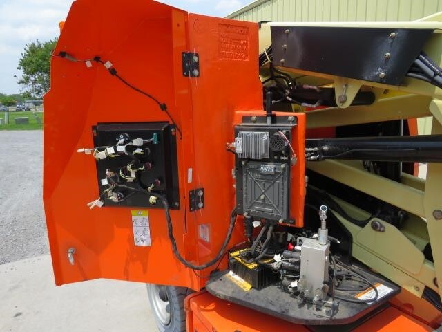 2018 JLG E300AJP-13