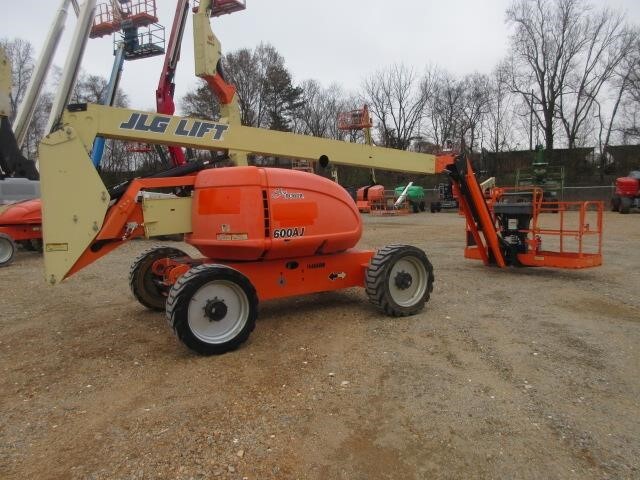 2016 JLG 600AJ-3