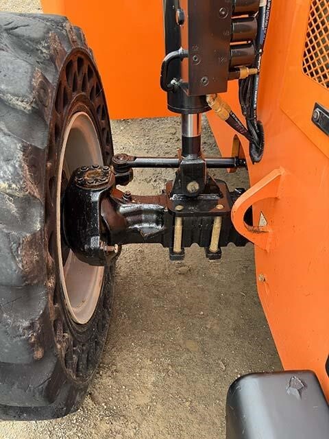 2017 SkyTrak 6042-17