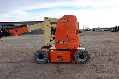 2018 JLG E300AJP-2