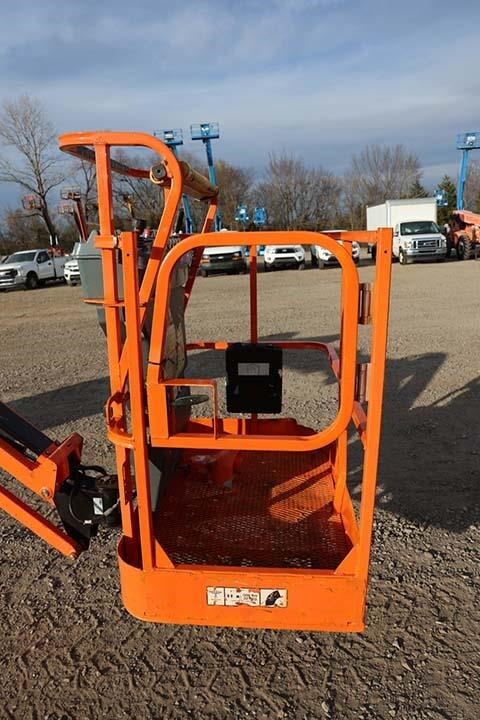 2018 JLG E300AJP-37