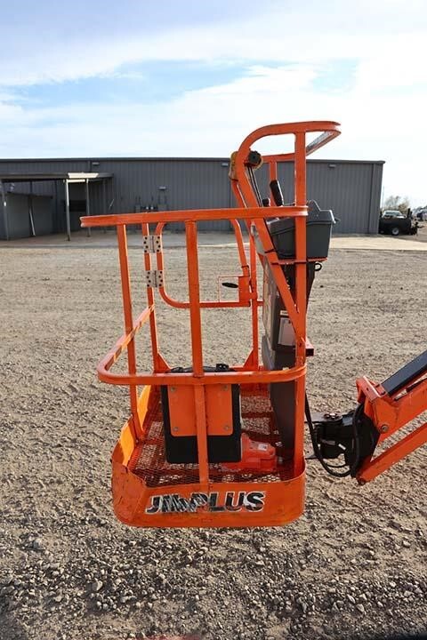 2018 JLG E300AJP-40