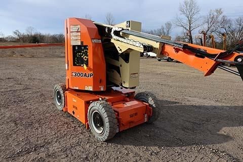 2018 JLG E300AJP-8