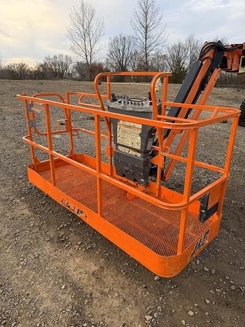 2020 JLG 860SJ-35
