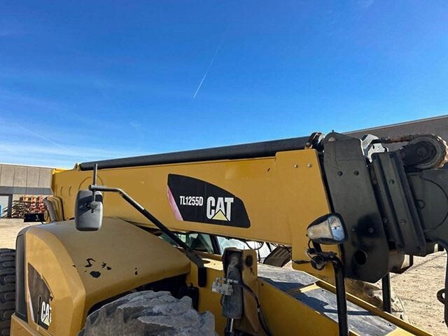 2019 CAT TL1255D-26