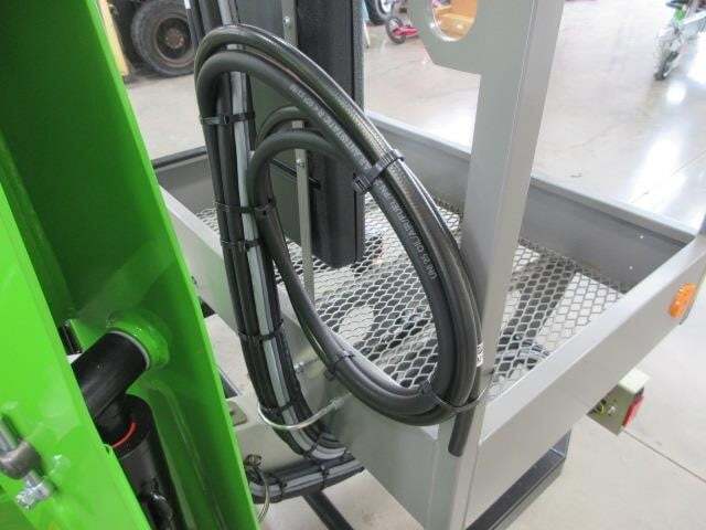 2025 Niftylift AT34T-10