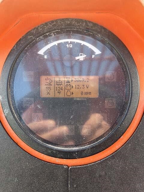 2016 SkyTrak 8042-16