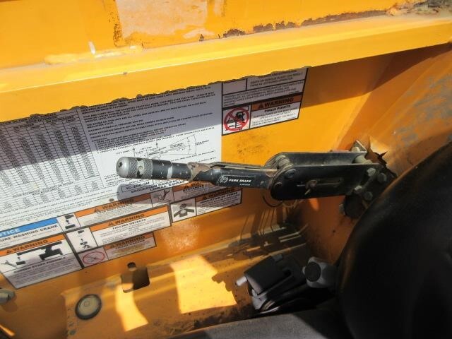 2013 Broderson IC-200-3H-24