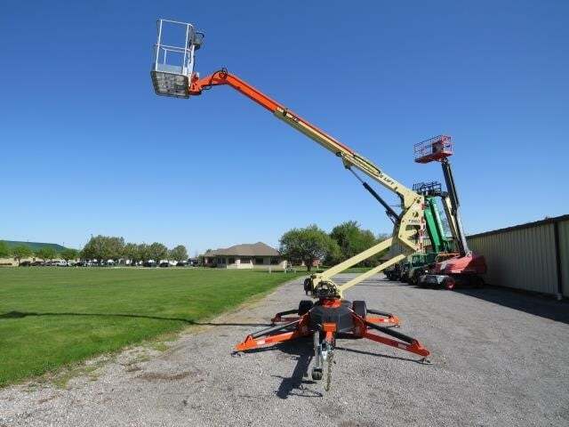 2024 JLG T350-10