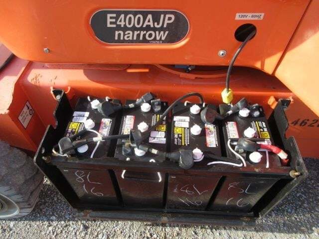 2017 JLG E400AJPN-13