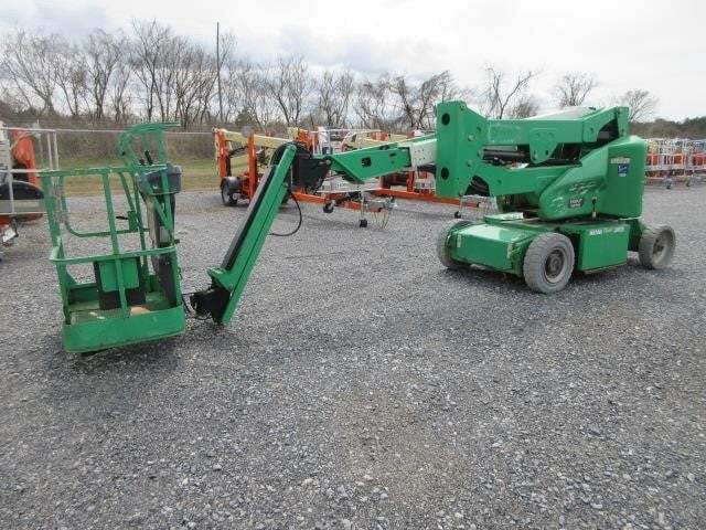 2015 JLG E400AJPN
