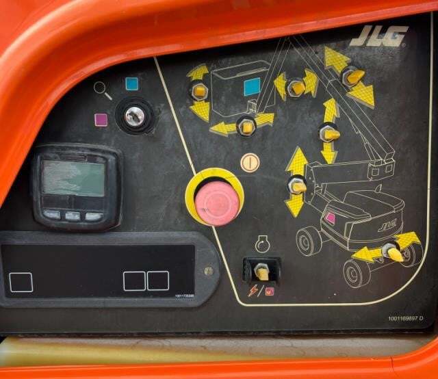 2017 JLG 450AJ-14