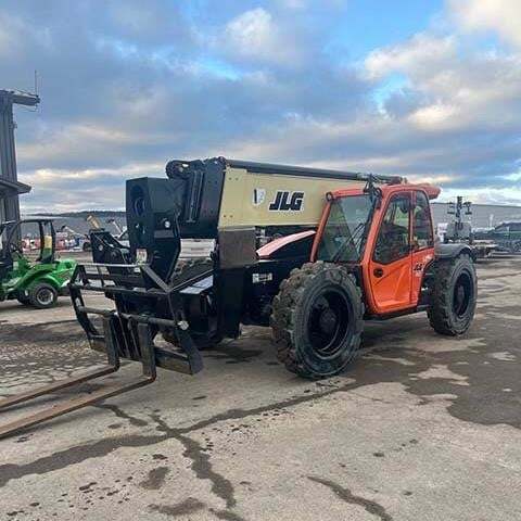 2021 JLG 1255