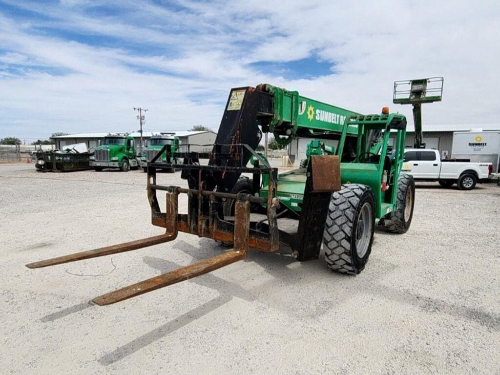 2015 SkyTrak 10042-2