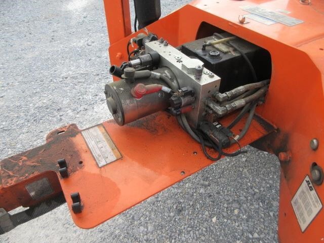 2018 JLG T350-16