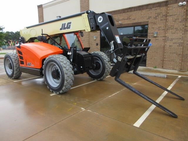 2025 JLG 943-4