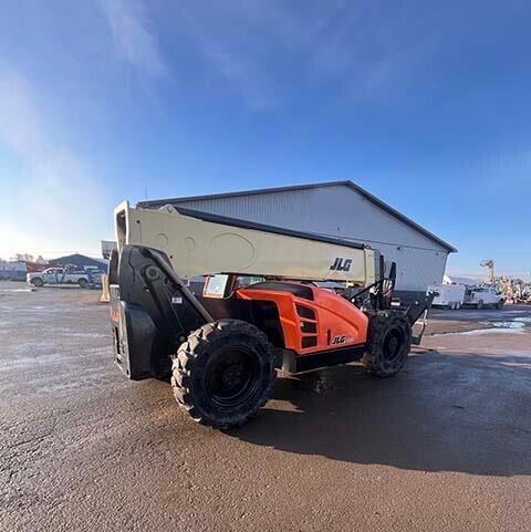 2019 JLG 1055-8