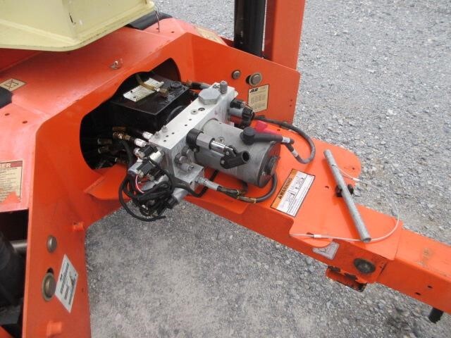 2018 JLG T500J-18