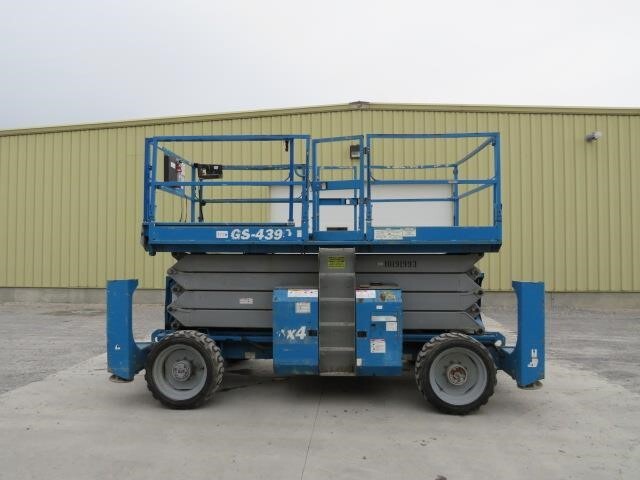 2013 Genie GS-4390 RT