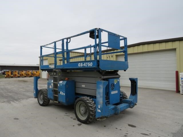 2013 Genie GS-4390 RT-6