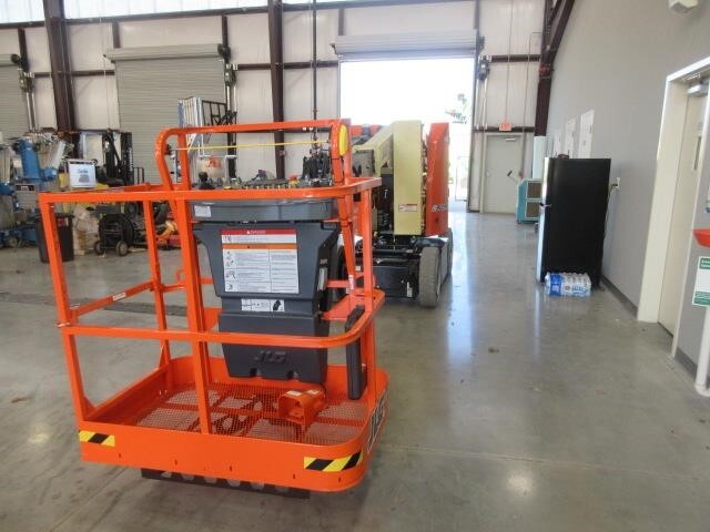 2025 JLG E300AJP-26