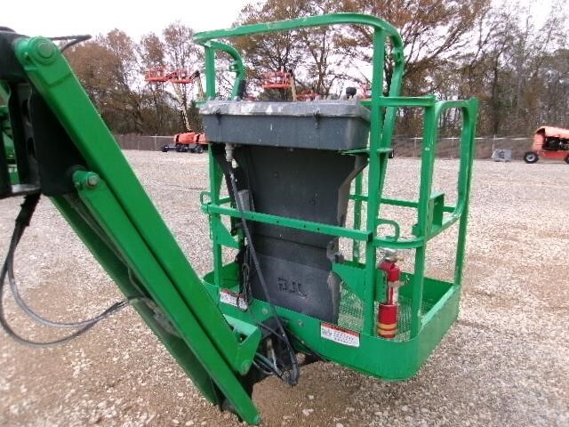 2015 JLG E400AJPN-7