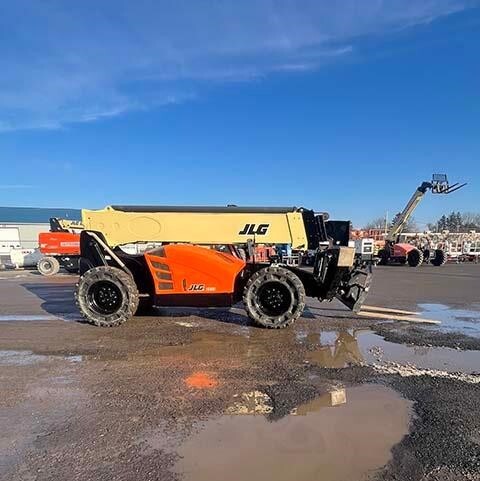 2019 JLG 1055-7