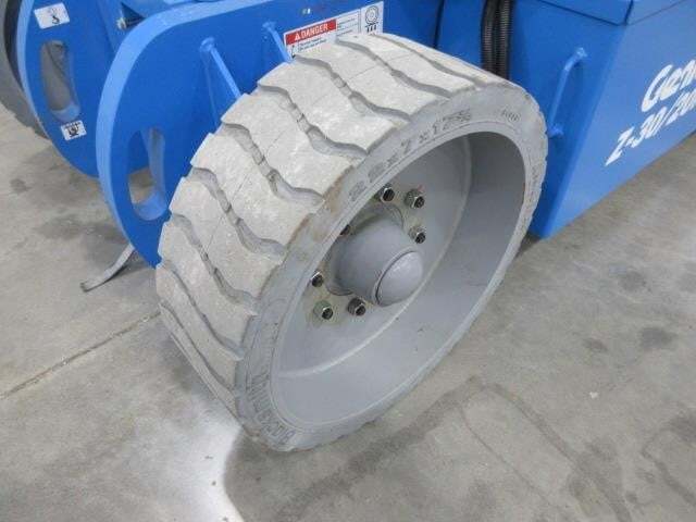 2025 Genie Z-30/20N RJ-14