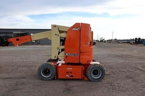 2018 JLG E300AJP