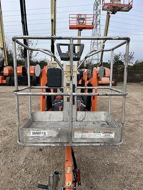 2018 JLG T350-8