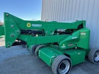 2016 JLG E450AJ