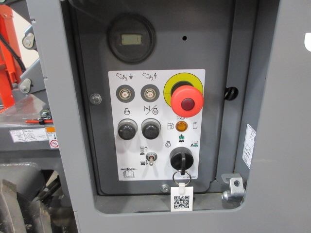 2025 Skyjack SJ-6826RT-28