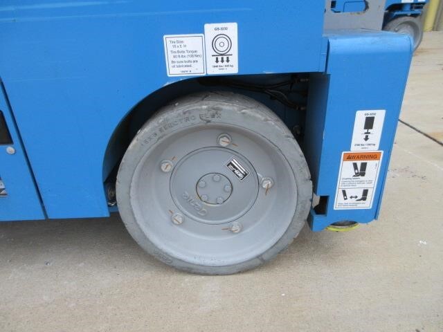 2023 Genie GS-3232-10