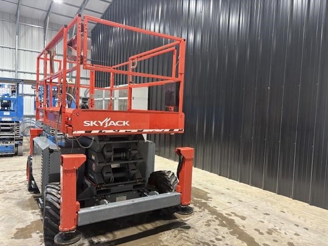 2018 Skyjack SJ-6832RT-7