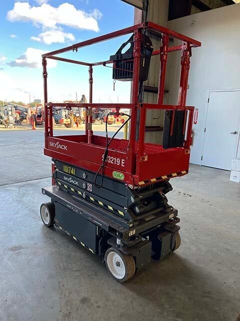 2024 Skyjack SJ3219E-3