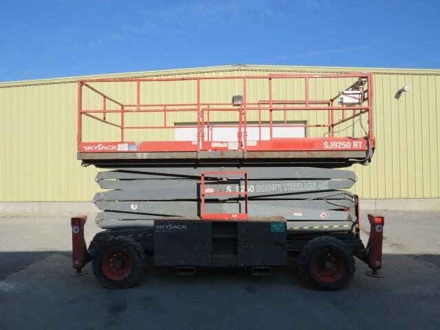 2013 Skyjack SJ9250 RT