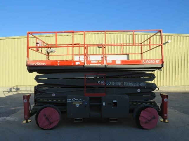 2013 Skyjack SJ9250 RT