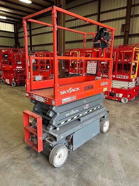 2023 Skyjack SJ3219E-4