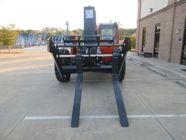 2025 SkyTrak 10054-8