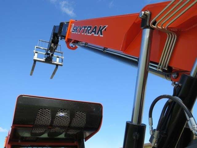 2025 SkyTrak 8042-26