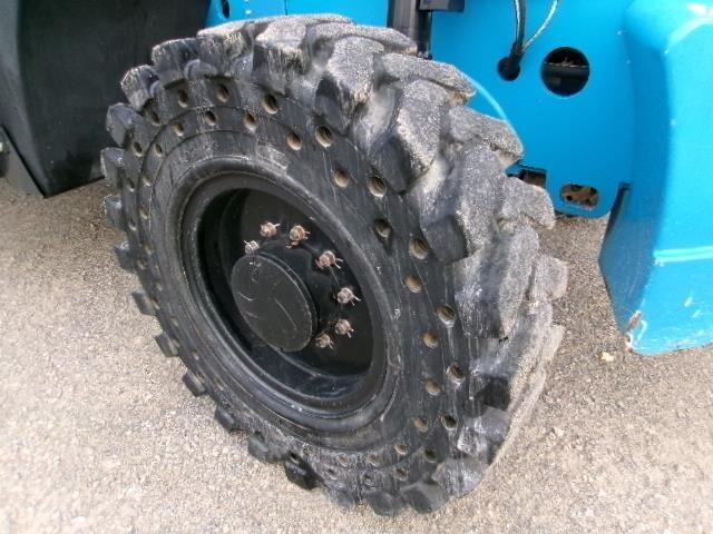 2022 Genie GTH-1056-11