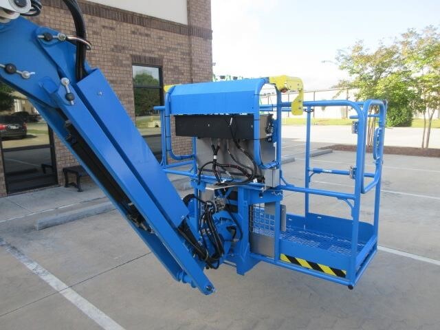 2025 Genie Z-60 DC-12