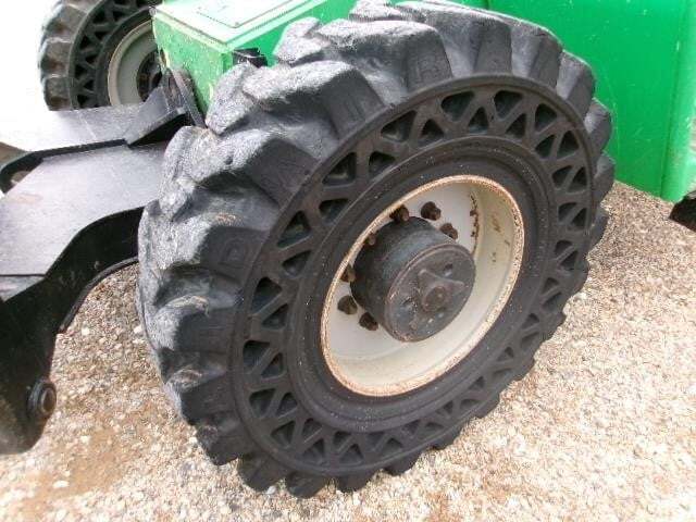 2017 SkyTrak 10042-9