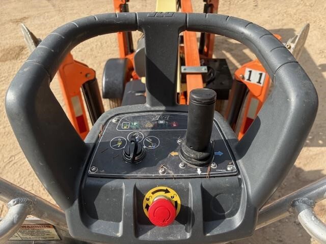 2018 JLG T350-9