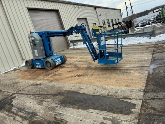 2017 Genie Z-30/20N RJ-3