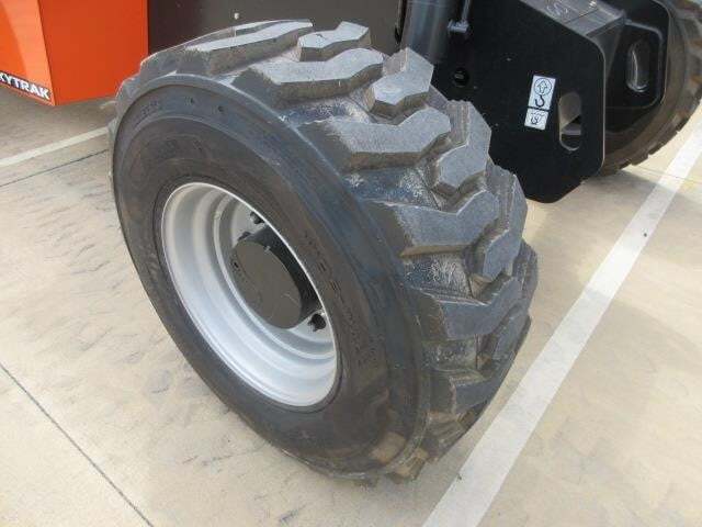 2025 SkyTrak 6042-11