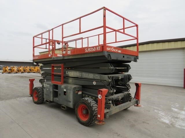 2013 Skyjack SJ9250 RT-6