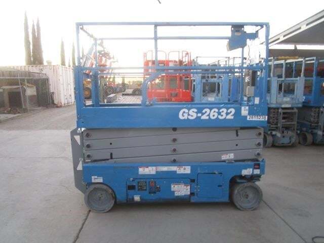 thumbnail image 2 of Refurbished GENIE 2632 Electric Scissor Lift - 26ft Platform Height - Warranty - Dealer (JLG/Skyjack) 2 of 3