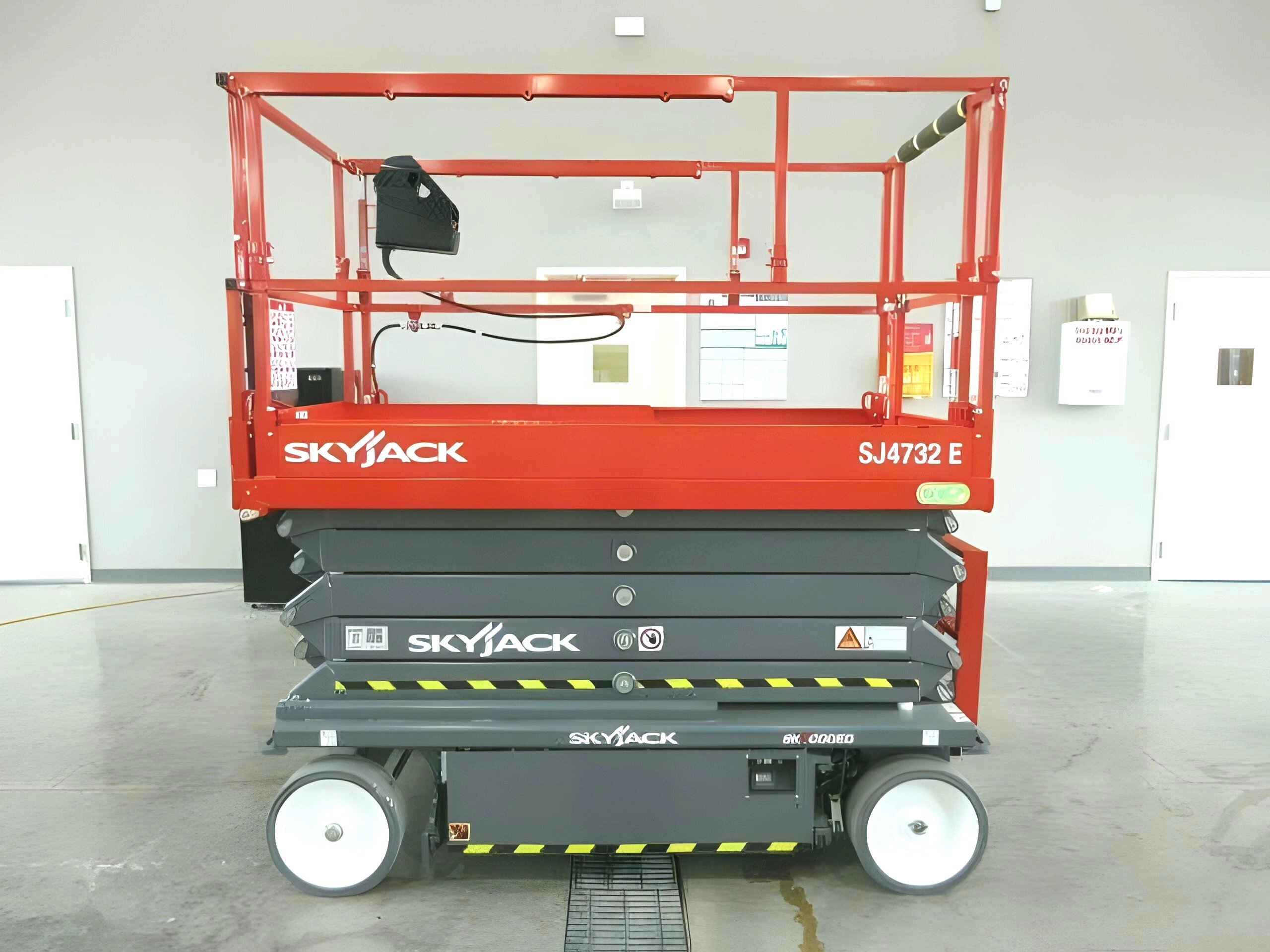 2025 Skyjack SJ4732