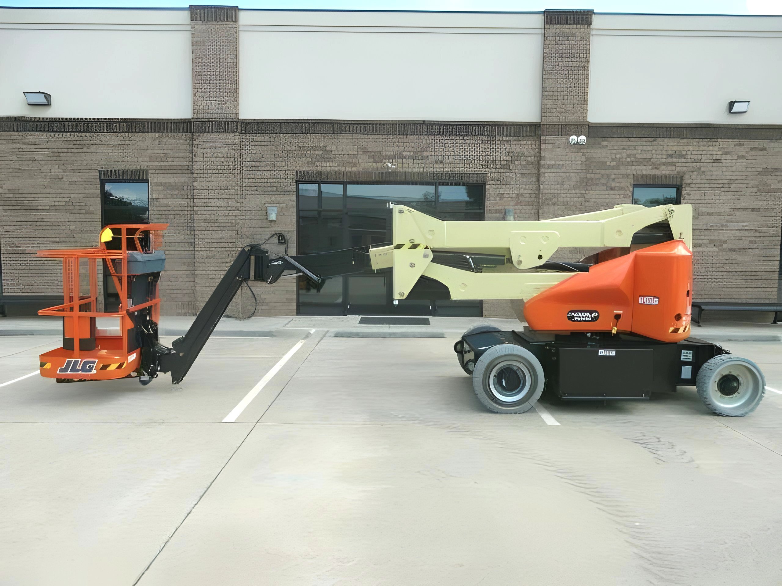 2025 JLG E400AJPN